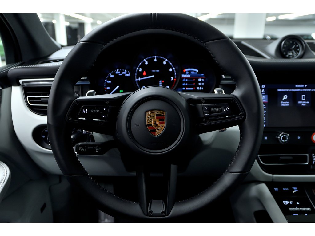 Porsche Macan AWD / Premium Package Plus / BOSE 2024 à Laval, Québec - 18 - w1024h768px