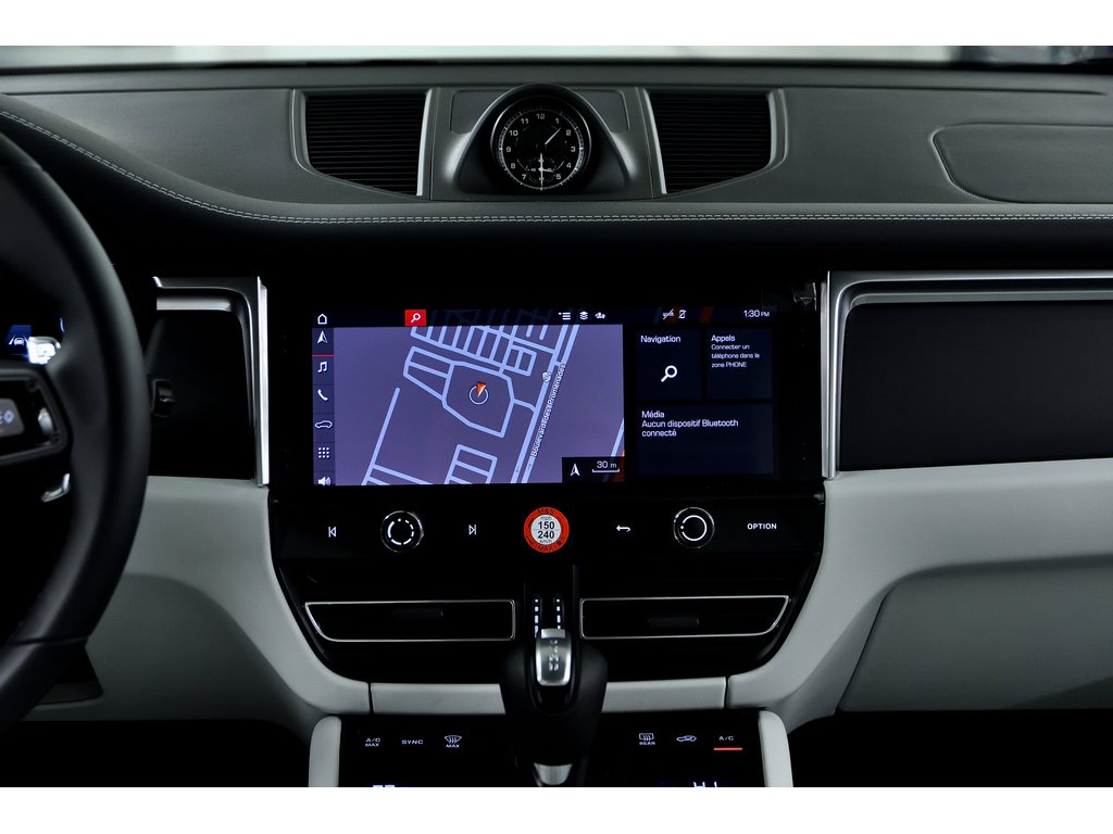 Porsche Macan AWD / Premium Package Plus / BOSE 2024 à Laval, Québec - 37 - w1024h768px