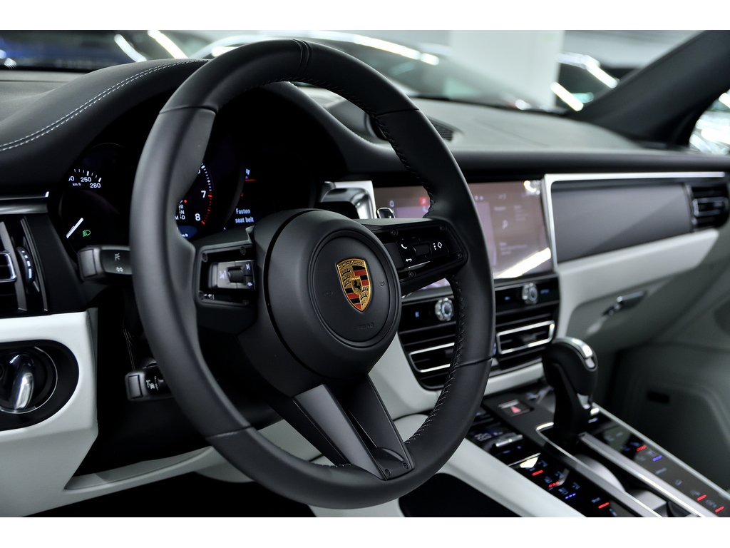 Porsche Macan AWD / Premium Package Plus / BOSE 2024 à Laval, Québec - 12 - w1024h768px