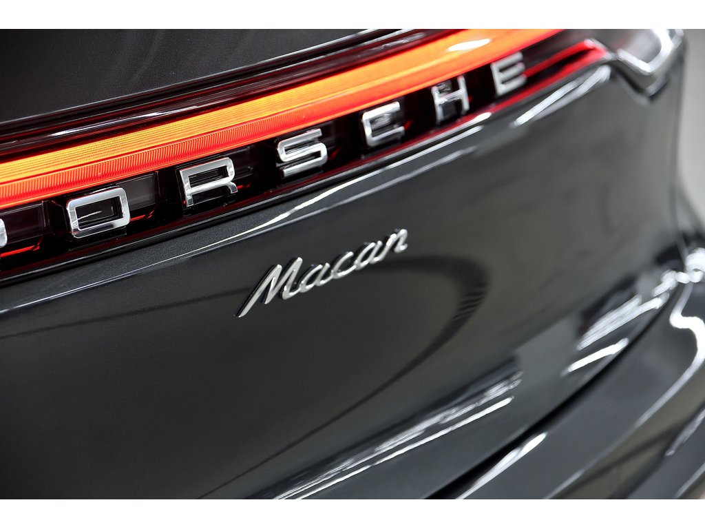 2024 Porsche Macan AWD / Premium Plus Package / BOSE in Laval, Quebec - 38 - w1024h768px