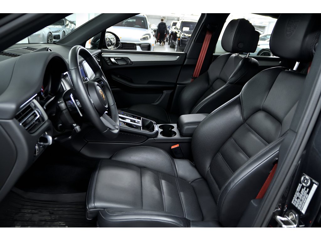 2024 Porsche Macan AWD / Premium Plus Package / BOSE in Laval, Quebec - 13 - w1024h768px