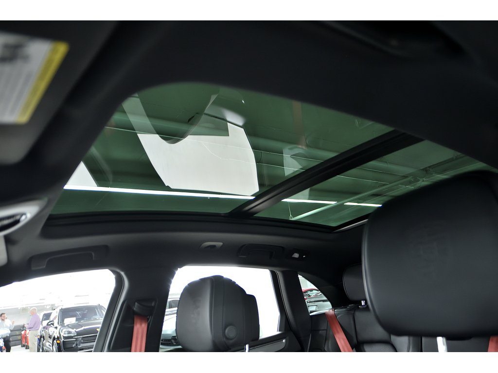 2024 Porsche Macan AWD / Premium Plus Package / BOSE in Laval, Quebec - 15 - w1024h768px