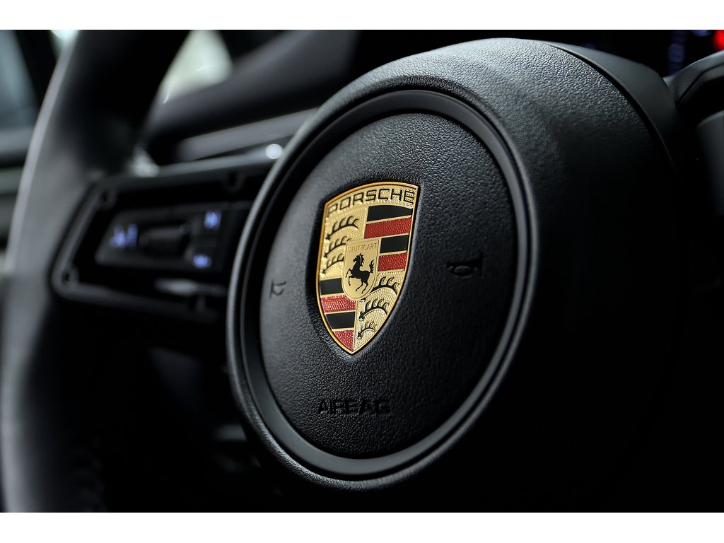 2024 Porsche Macan AWD / Premium Plus Package / BOSE / 18 Ways in Laval, Quebec - 16 - w1024h768px