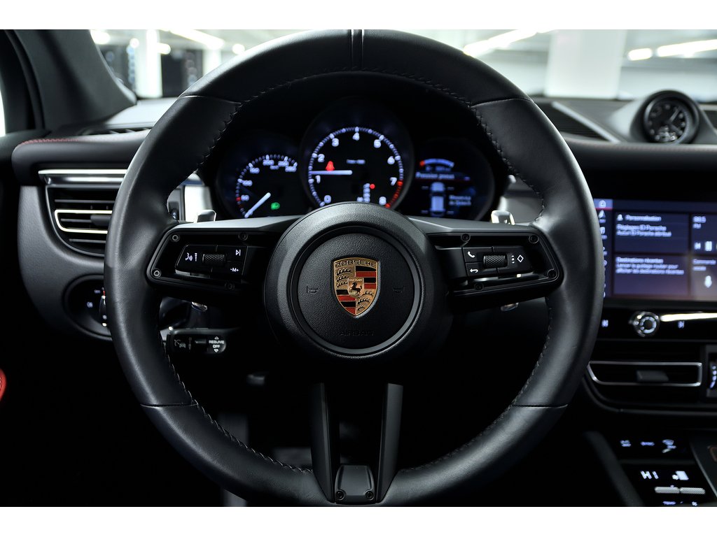 2024 Porsche Macan AWD / Premium Plus Package / BOSE / 18 Ways in Laval, Quebec - 15 - w1024h768px