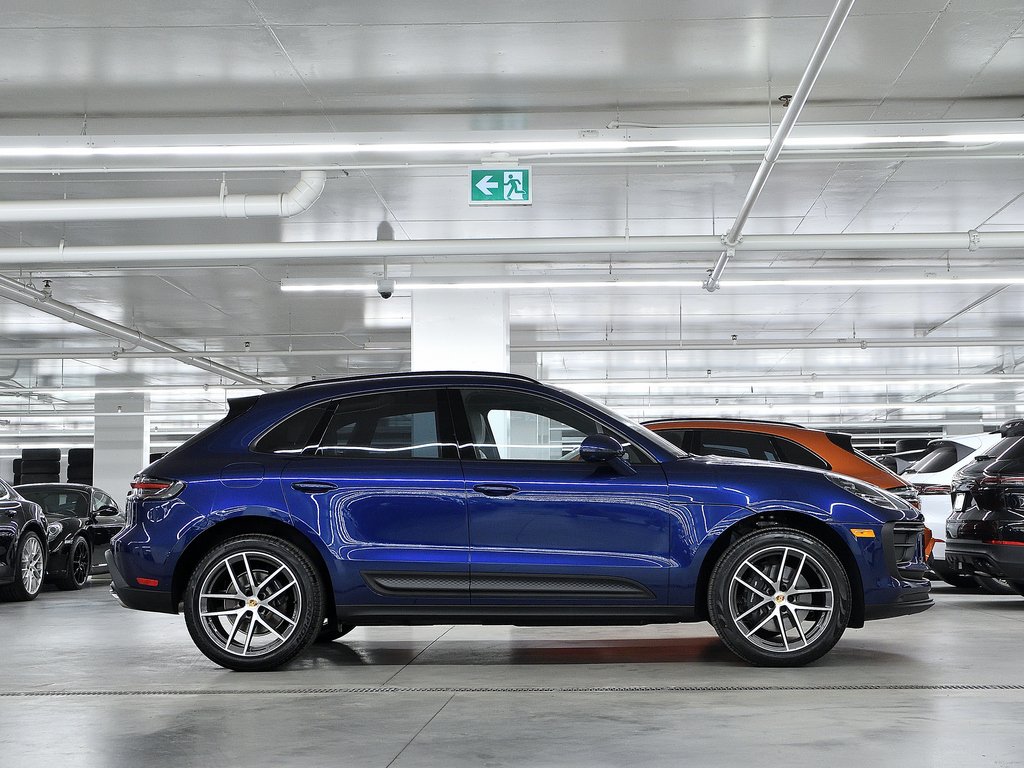 2024 Porsche Macan AWD / Premium Plus Package / BOSE in Laval, Quebec - 2 - w1024h768px