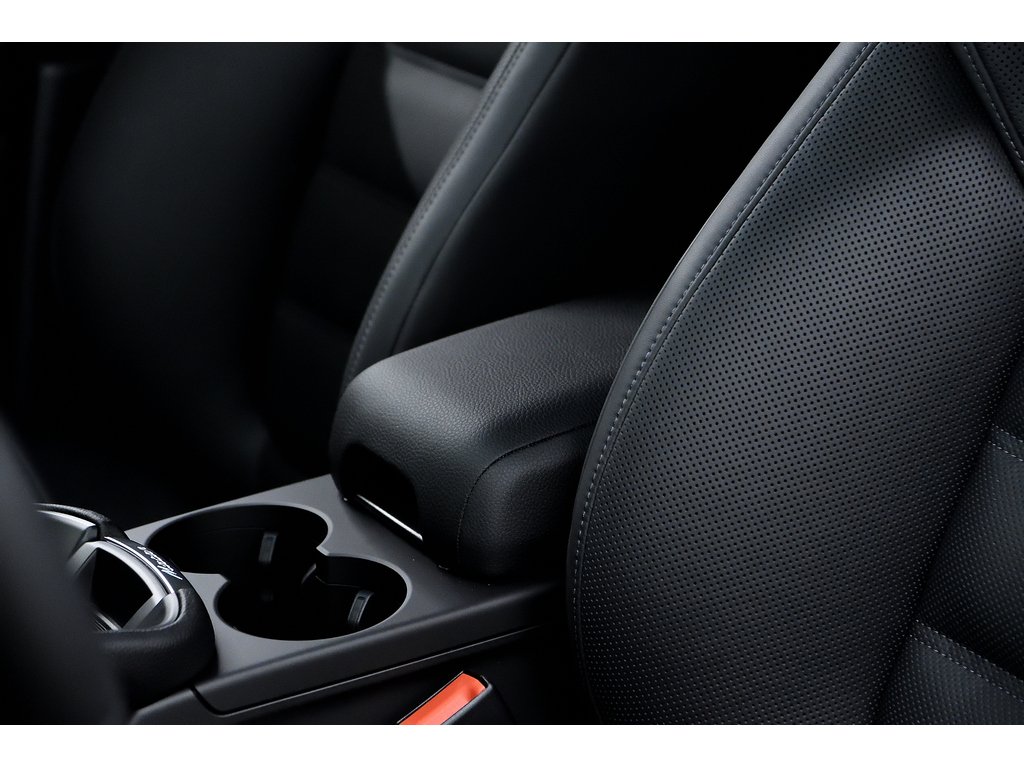 2024 Porsche Macan AWD in Laval, Quebec - 17 - w1024h768px