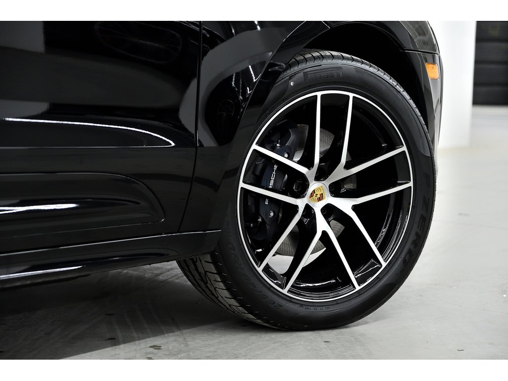 2024 Porsche Macan AWD in Laval, Quebec - 11 - w1024h768px