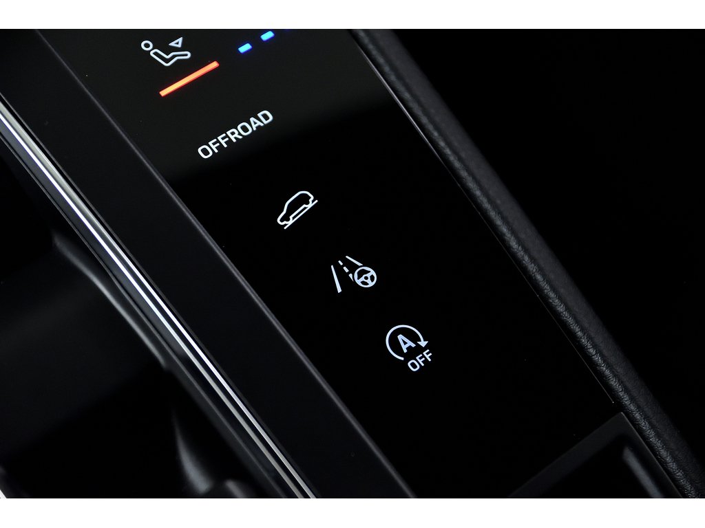 2024 Porsche Macan AWD in Laval, Quebec - 28 - w1024h768px