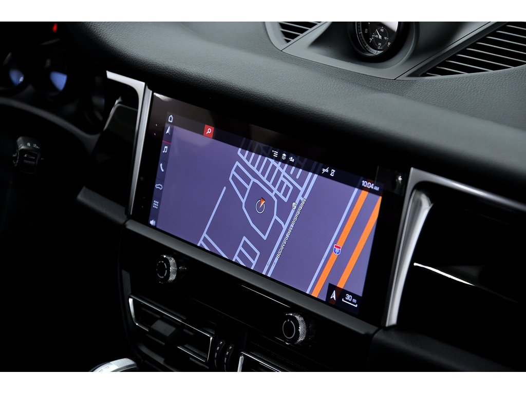 2024 Porsche Macan AWD in Laval, Quebec - 35 - w1024h768px