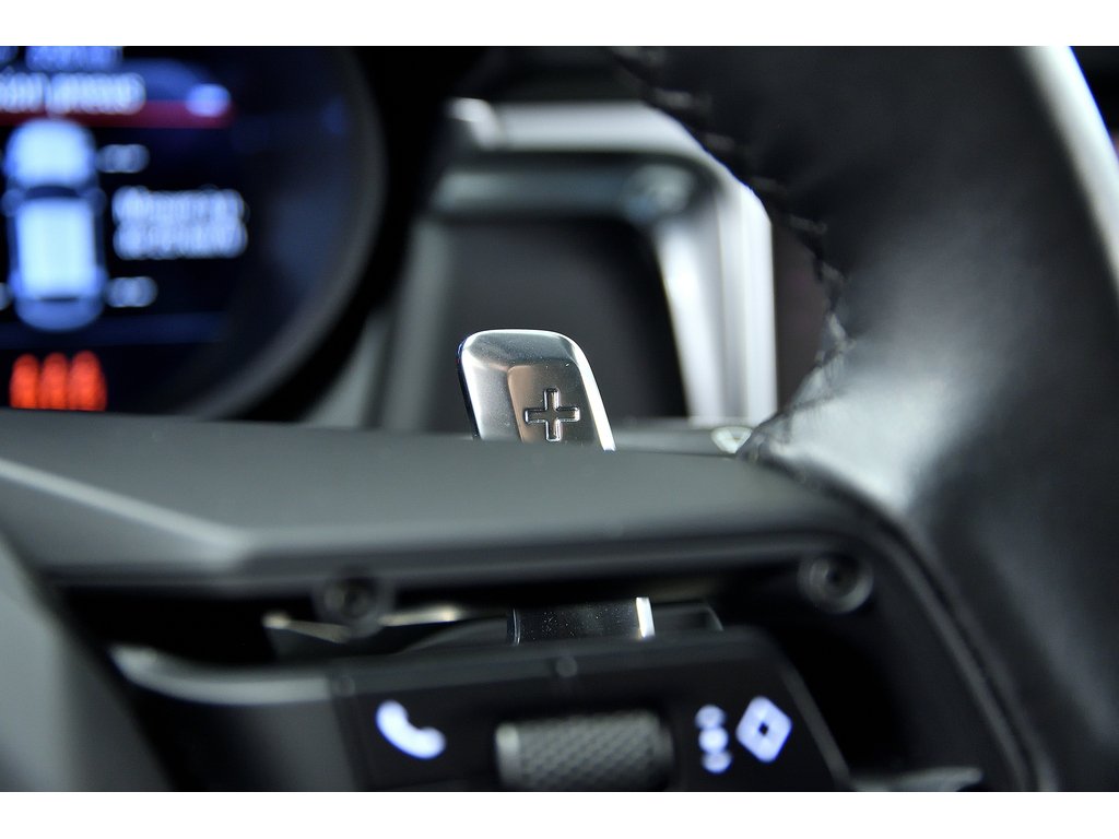 2024 Porsche Macan AWD / Premium Package Plus / BOSE in Laval, Quebec - 19 - w1024h768px