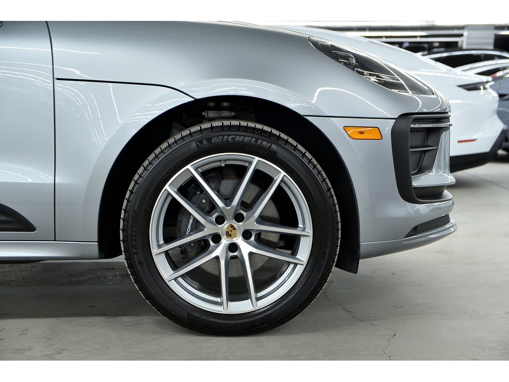 2024 Porsche Macan AWD / Premium Package Plus / BOSE in Laval, Quebec - 9 - w1024h768px