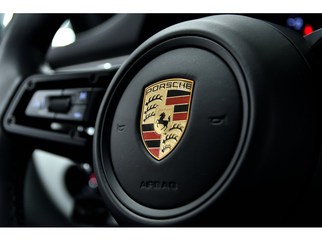 2024 Porsche Macan AWD / Premium Package Plus / BOSE in Laval, Quebec - 18 - w1024h768px