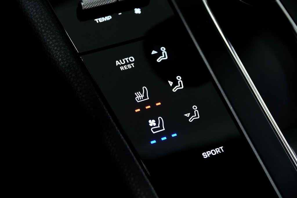 2024 Porsche Macan in Laval, Quebec - 22 - w1024h768px