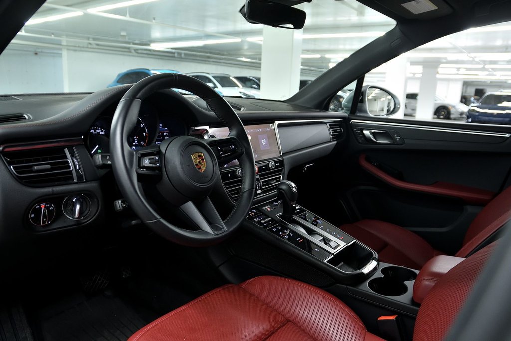 2024 Porsche Macan in Laval, Quebec - 8 - w1024h768px