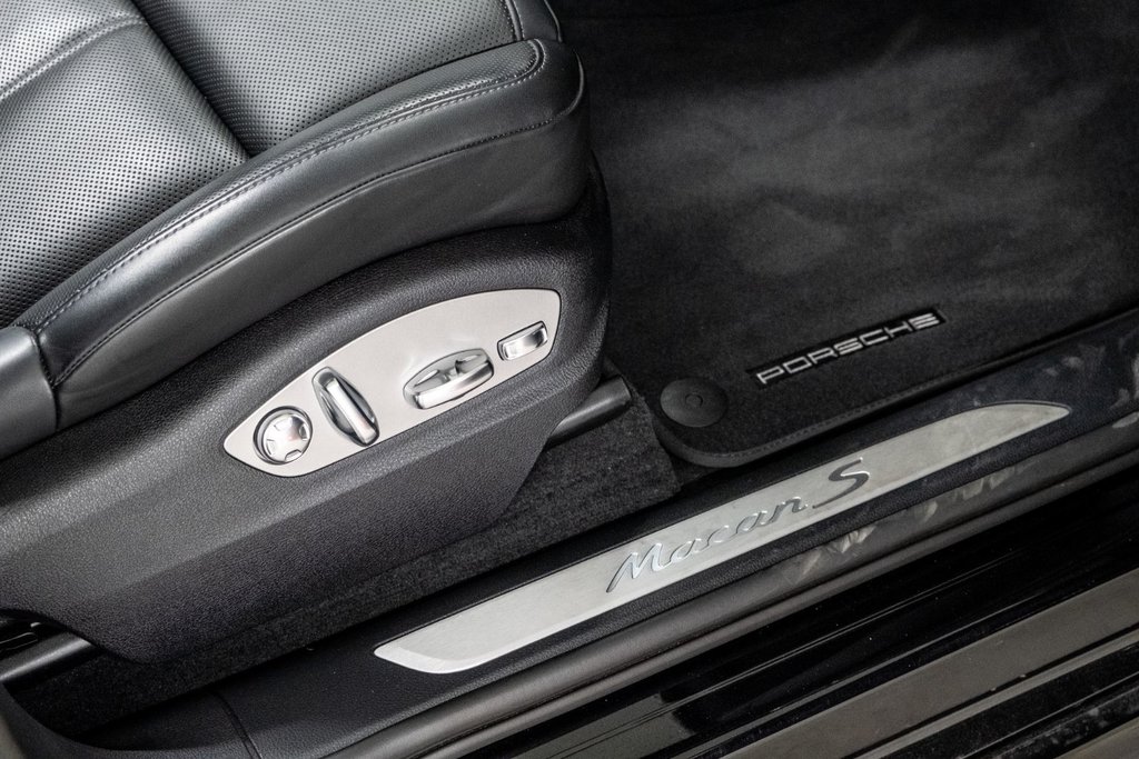Porsche Macan S 2024 à Laval, Québec - 24 - w1024h768px