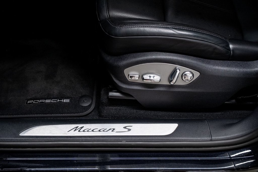 Porsche Macan S 2024 à Laval, Québec - 27 - w1024h768px