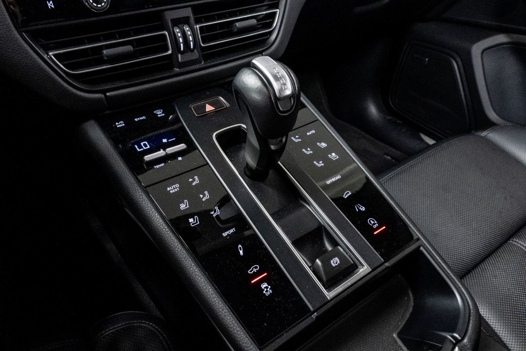 Porsche Macan S 2024 à Laval, Québec - 22 - w1024h768px