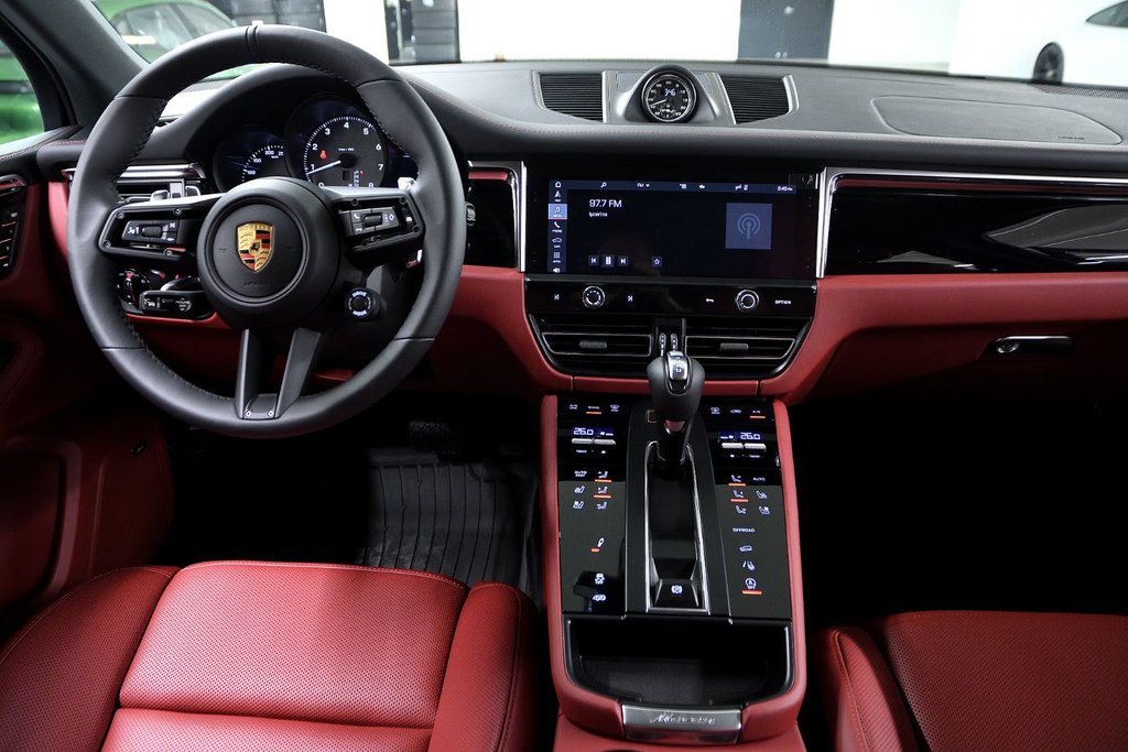 Porsche Macan S 2024 à Laval, Québec - 15 - w1024h768px