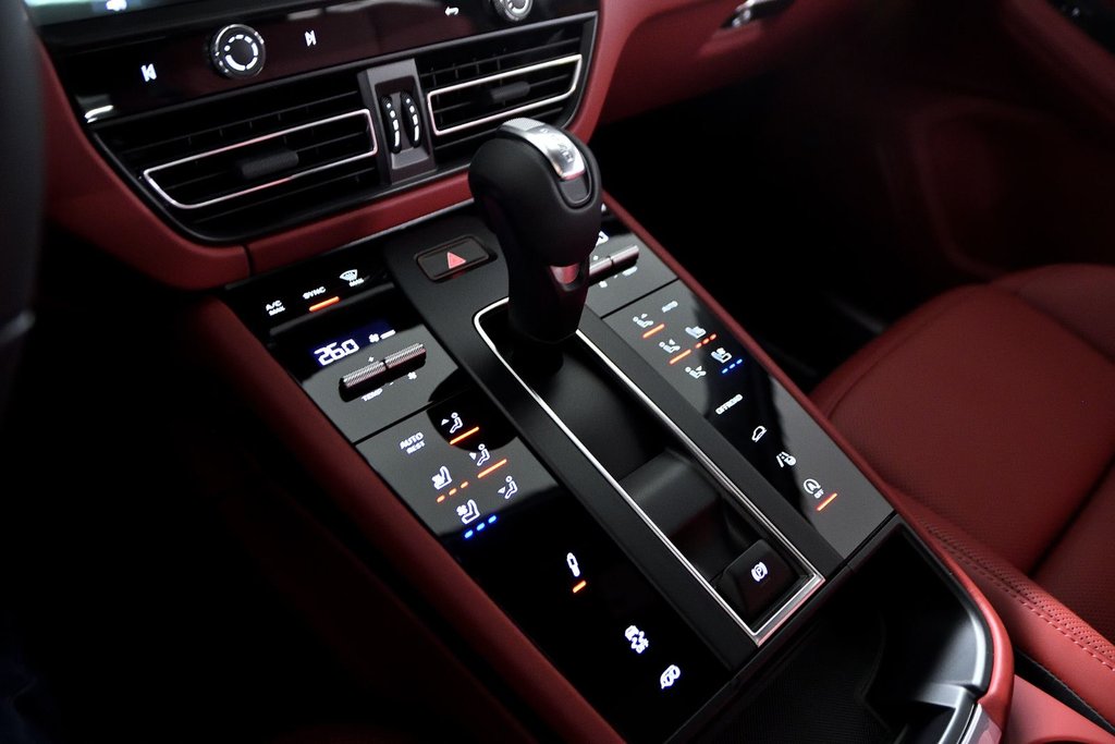 Porsche Macan S 2024 à Laval, Québec - 25 - w1024h768px