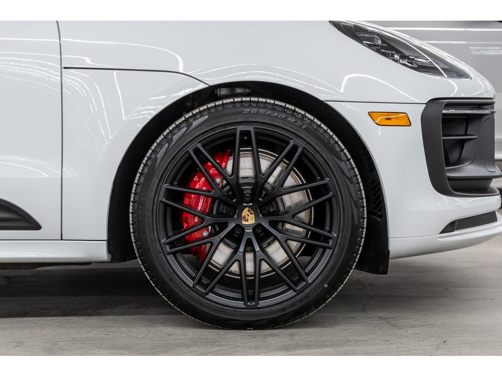 2025 Porsche Macan GTS AWD / Panoramic Roof / BOSE in Laval, Quebec - 9 - w1024h768px