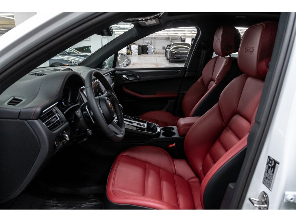 2025 Porsche Macan GTS AWD / Panoramic Roof / BOSE in Laval, Quebec - 12 - w1024h768px