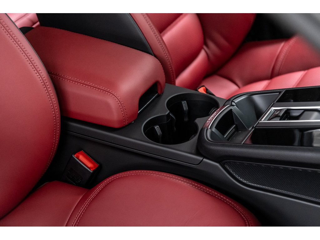 2025 Porsche Macan GTS AWD / Panoramic Roof / BOSE in Laval, Quebec - 25 - w1024h768px