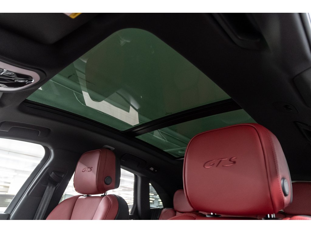 2025 Porsche Macan GTS AWD / Panoramic Roof / BOSE in Laval, Quebec - 15 - w1024h768px