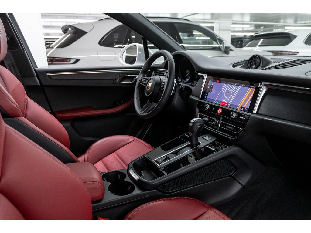 2025 Porsche Macan GTS AWD / Panoramic Roof / BOSE in Laval, Quebec - 26 - w1024h768px