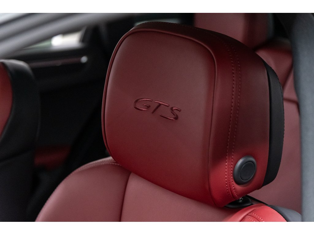 2025 Porsche Macan GTS AWD / Panoramic Roof / BOSE in Laval, Quebec - 14 - w1024h768px