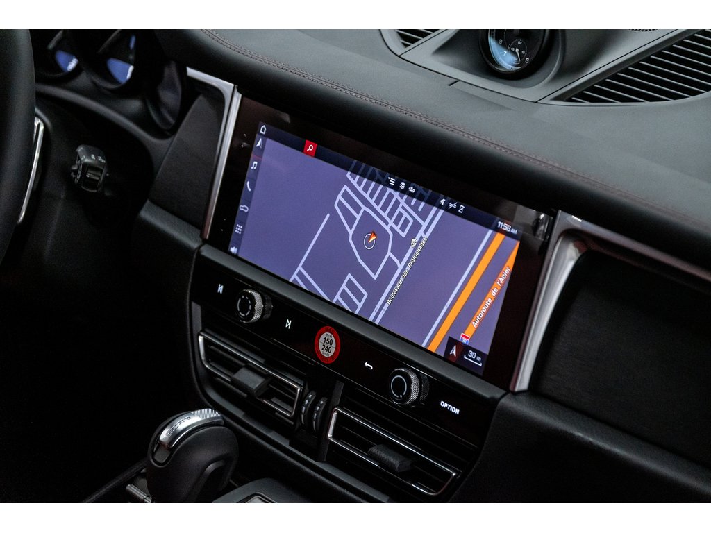 2025 Porsche Macan GTS AWD / Panoramic Roof / BOSE in Laval, Quebec - 27 - w1024h768px