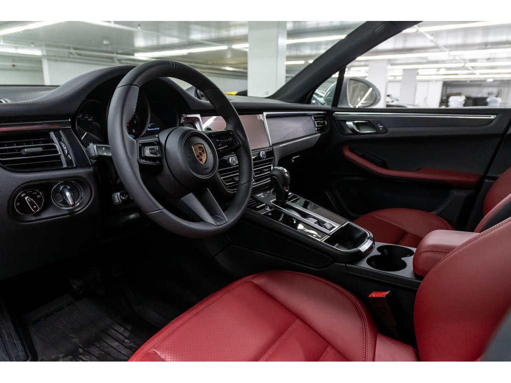 2025 Porsche Macan GTS AWD / Panoramic Roof / BOSE in Laval, Quebec - 11 - w1024h768px