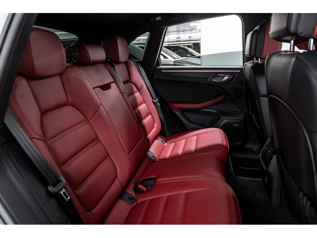 2025 Porsche Macan GTS AWD / Panoramic Roof / BOSE in Laval, Quebec - 29 - w1024h768px