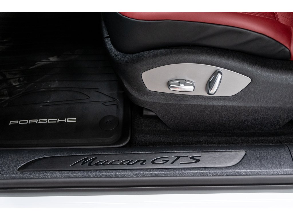 Porsche Macan GTS AWD / Panoramic Roof / BOSE 2025 à Laval, Québec - 13 - w1024h768px