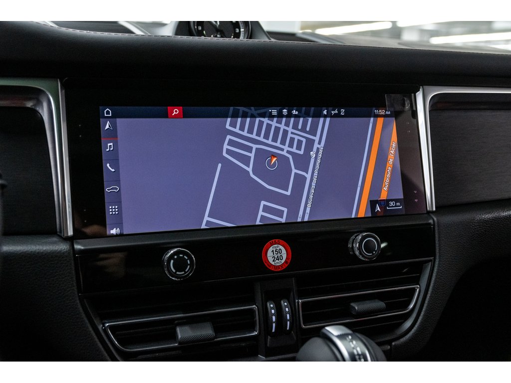 2025 Porsche Macan GTS AWD / Panoramic Roof / BOSE in Laval, Quebec - 21 - w1024h768px