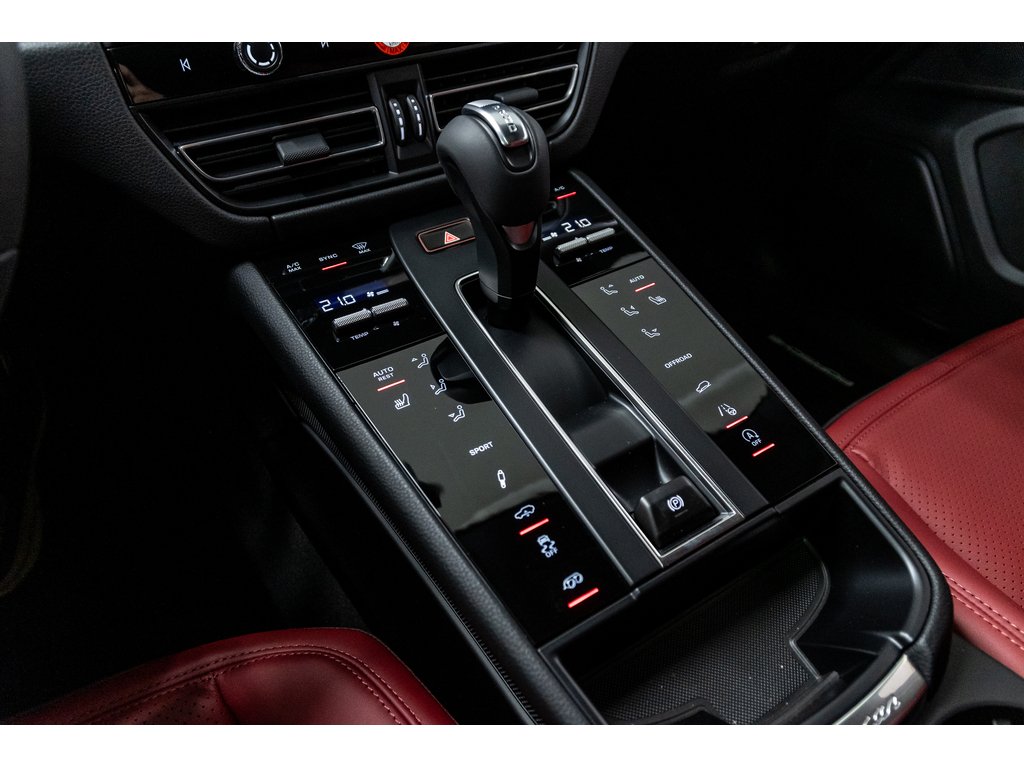 2025 Porsche Macan GTS AWD / Panoramic Roof / BOSE in Laval, Quebec - 23 - w1024h768px