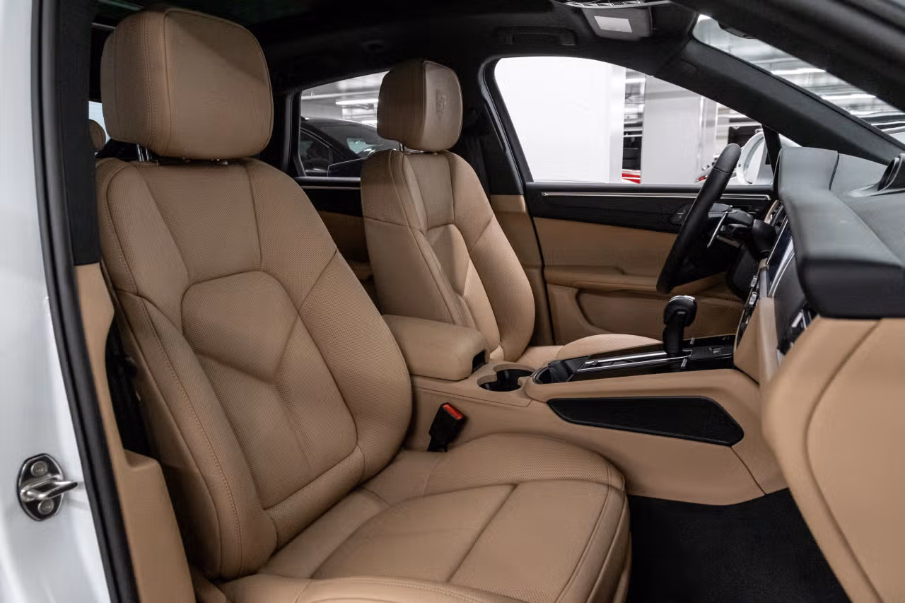2025 Porsche Macan 2025 Porsche Macan / BOSE / PASM / Panoramic Roof in Laval, Quebec - 12 - w1024h768px