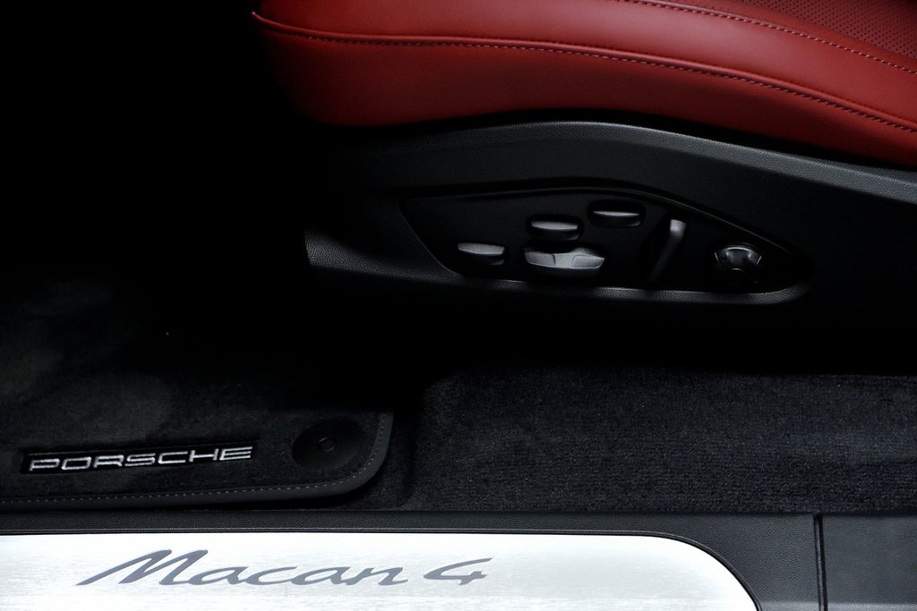 2025 Porsche Macan Electric 4 AWD / Premium Package / Rear Axle in Laval, Quebec - 26 - w1024h768px