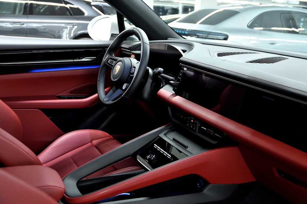2025 Porsche Macan Electric 4 AWD / Premium Package / Rear Axle in Laval, Quebec - 30 - w1024h768px