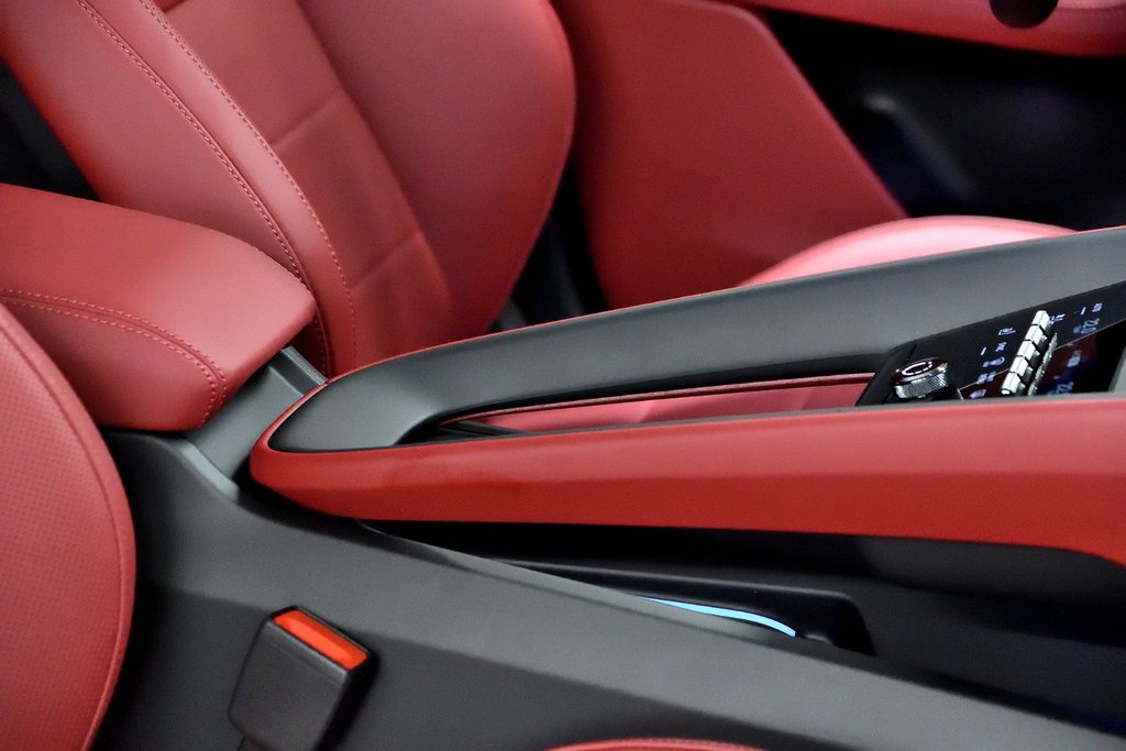 2025 Porsche Macan Electric 4 AWD / Premium Package / Rear Axle in Laval, Quebec - 35 - w1024h768px