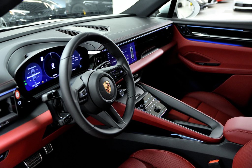 2025 Porsche Macan Electric 4 AWD / Premium Package / Rear Axle in Laval, Quebec - 24 - w1024h768px