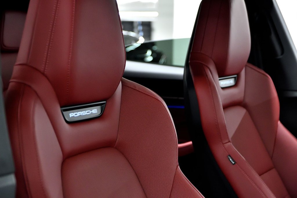 2025 Porsche Macan Electric 4 AWD / Premium Package / Rear Axle in Laval, Quebec - 34 - w1024h768px