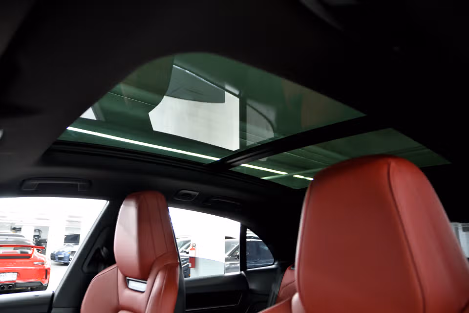Porsche Macan Electric 4S 2025 à Laval, Québec - 19 - w1024h768px