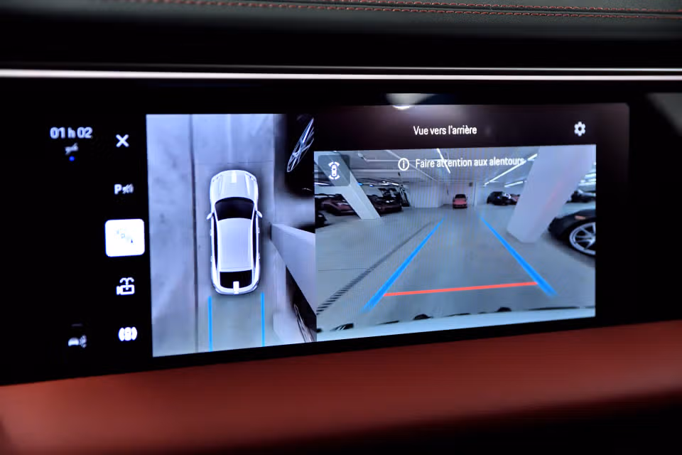 Porsche Macan Electric 4S 2025 à Laval, Québec - 17 - w1024h768px