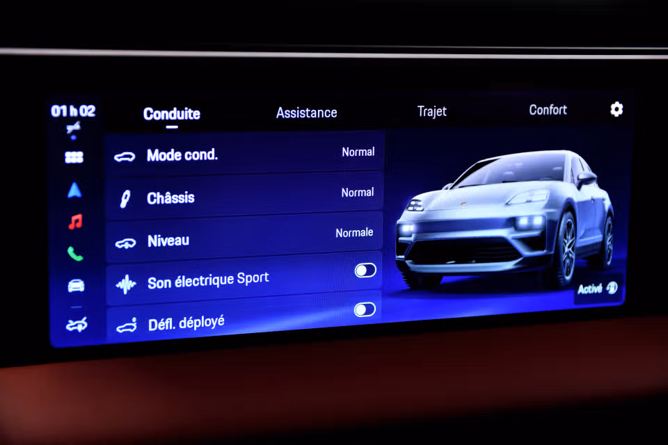 Porsche Macan Electric 4S 2025 à Laval, Québec - 15 - w1024h768px