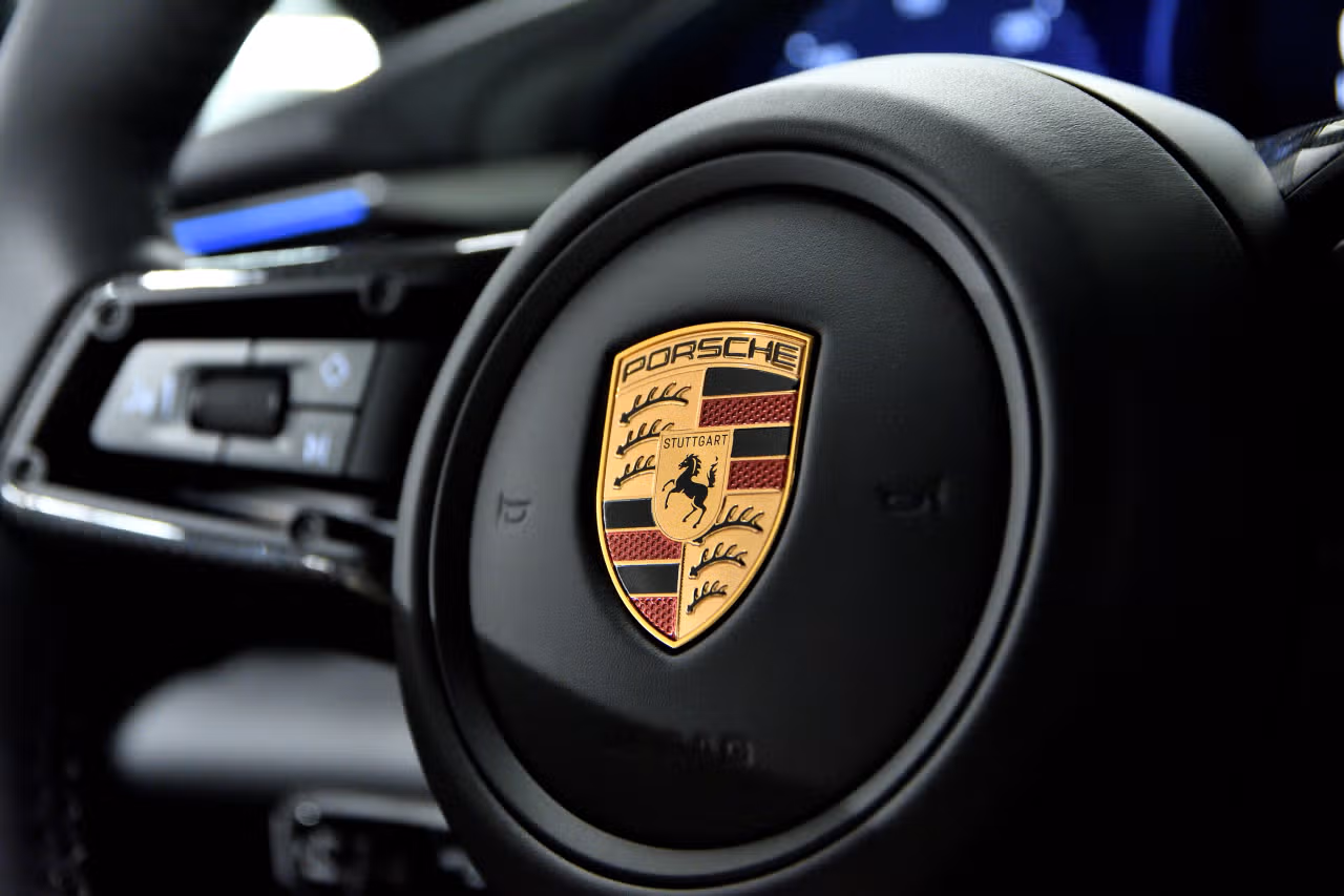 Porsche Macan 4 Électrique 2025 à Laval, Québec - 14 - w1024h768px
