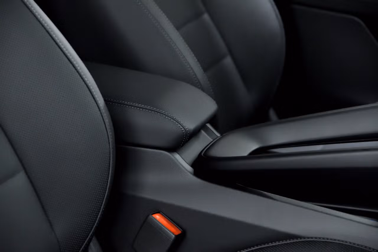 Porsche Macan 4 Électrique 2025 à Laval, Québec - 22 - w1024h768px