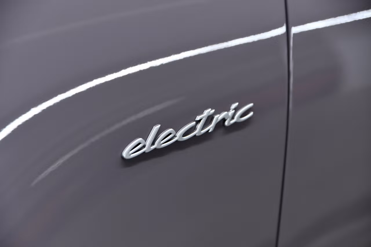 Porsche Macan 4 Électrique 2025 à Laval, Québec - 29 - w1024h768px
