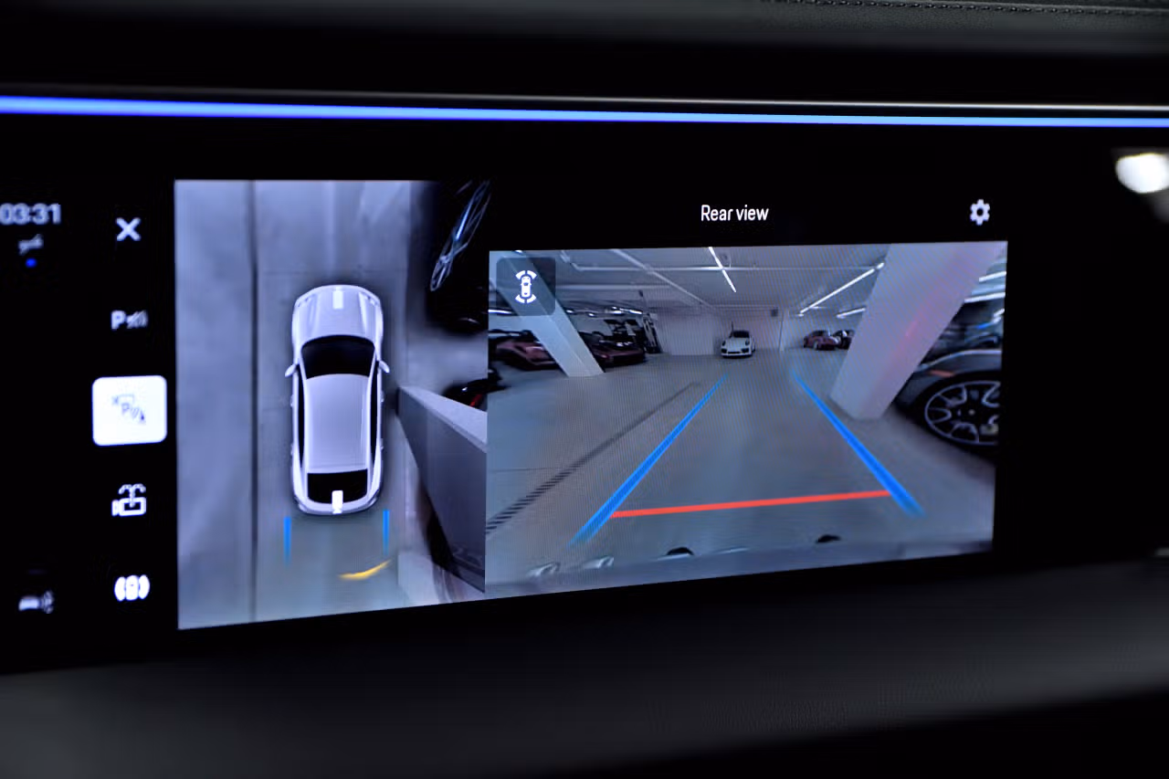 Porsche Macan 4 Électrique 2025 à Laval, Québec - 19 - w1024h768px