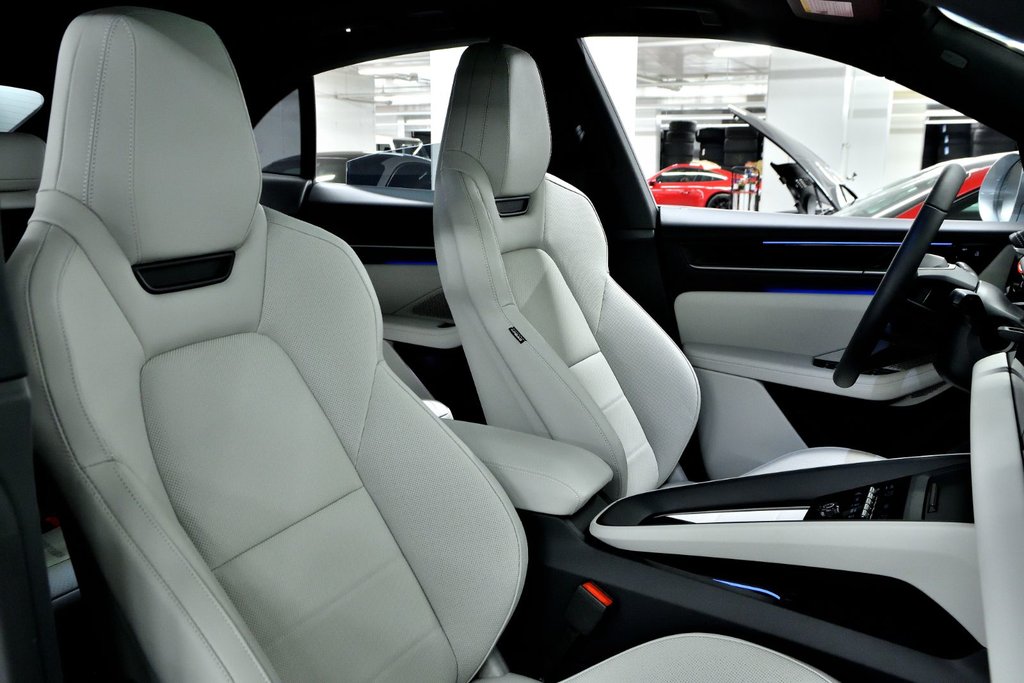 Porsche Macan Electric 4S 2025 à Laval, Québec - 37 - w1024h768px