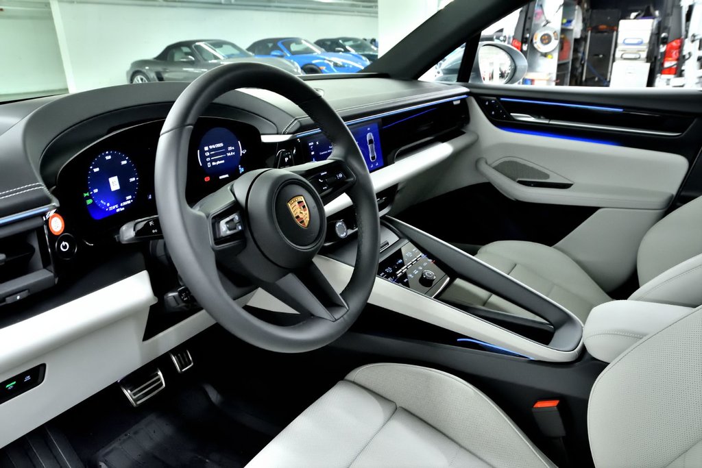 Porsche Macan Electric 4S 2025 à Laval, Québec - 15 - w1024h768px